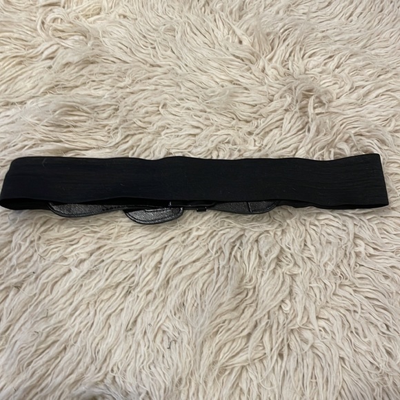 Elastic pleather black belt - Picture 3 of 5